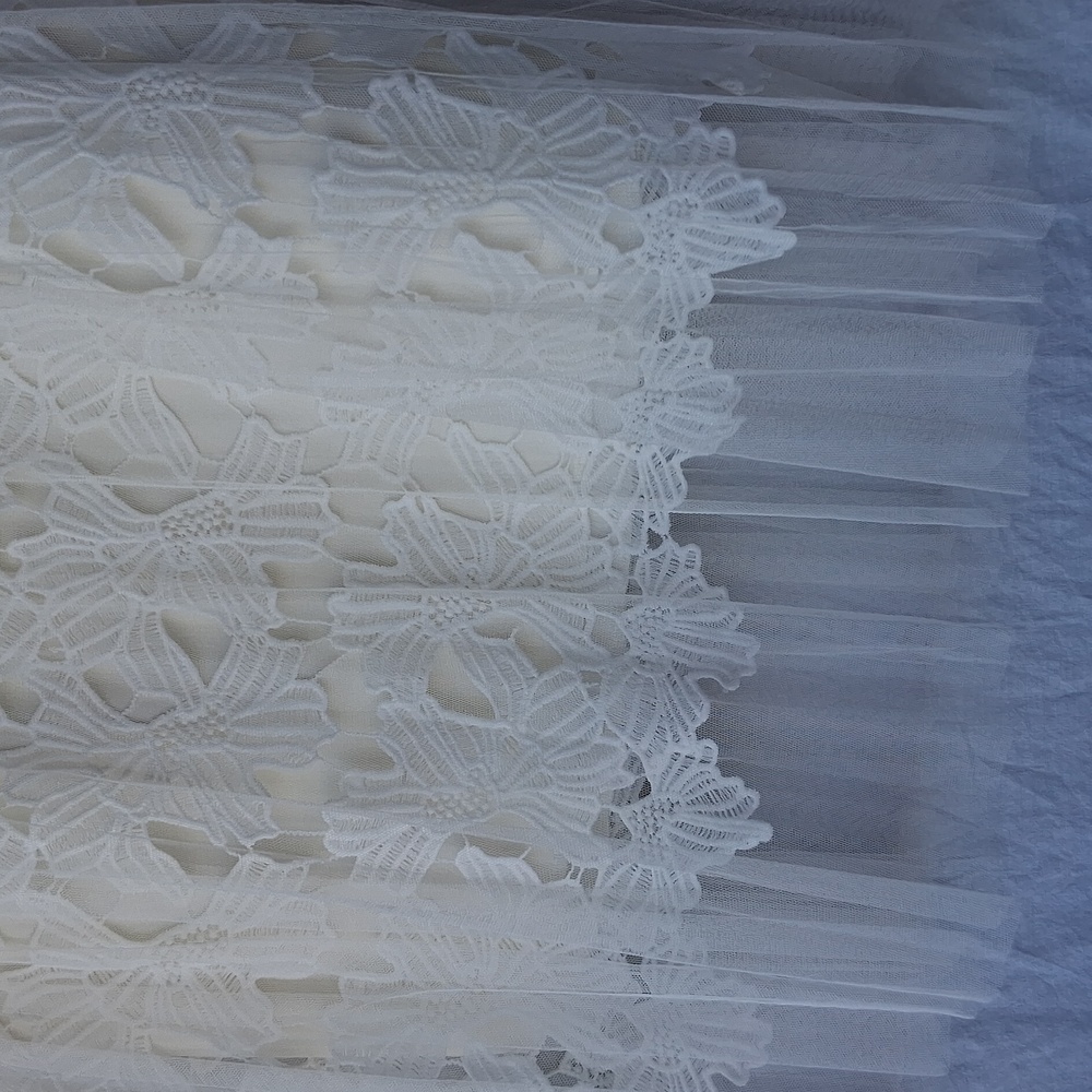 Lulu's White Lace Midi Skirt Size L - Picture 5 of 11